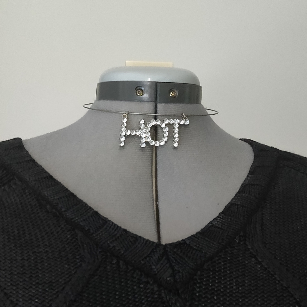 HOT chocker